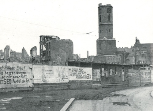 Löbderstraße 1947 - entnommen "100 Jahre Jena im Foto", jena-information 1986, © Sammlung F.W.Richter