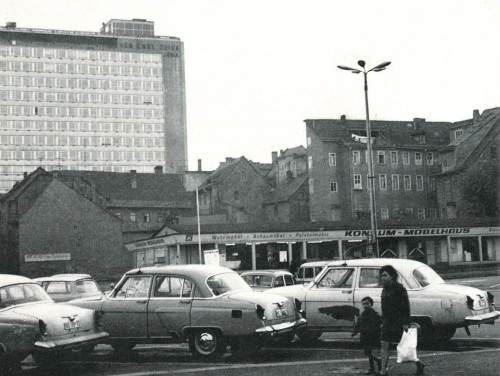 Löbderstraße / Eichplatz 1969 - entnommen "100 Jahre Jena im Foto", jena-information 1986, © Sammlung Klupsch