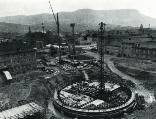 Gründungsarbeiten für Turmbau, 1970 - entnommen "100 Jahre Jena im Foto", jena-information 1986, © Donat, Archiv AG Stadt- und Heimatgeschichte Jena